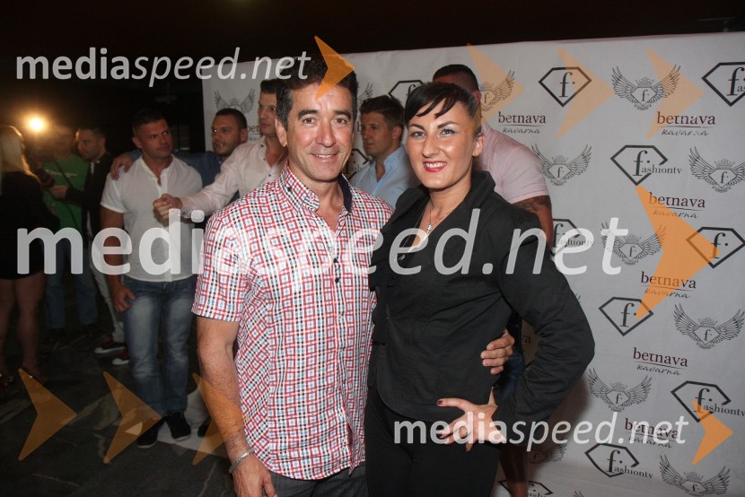 Jorge Fuentes; Sinela Sinanovič, PR filma Izhod ter managerka in pravnicaJurij Bradač, zabava ob rojstnem dnevu