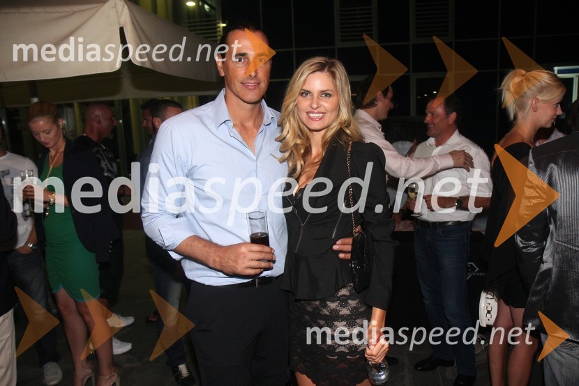 Mark Oman, podjetnik; spremljevalka UrškaJurij Bradač, zabava ob rojstnem dnevu