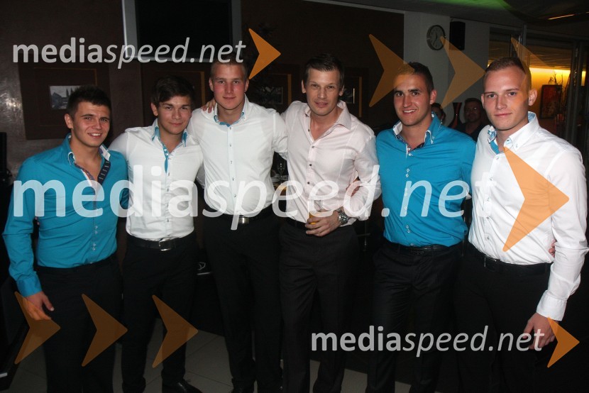 Vokalna skupina Il DivjoJurij Bradač, zabava ob rojstnem dnevu