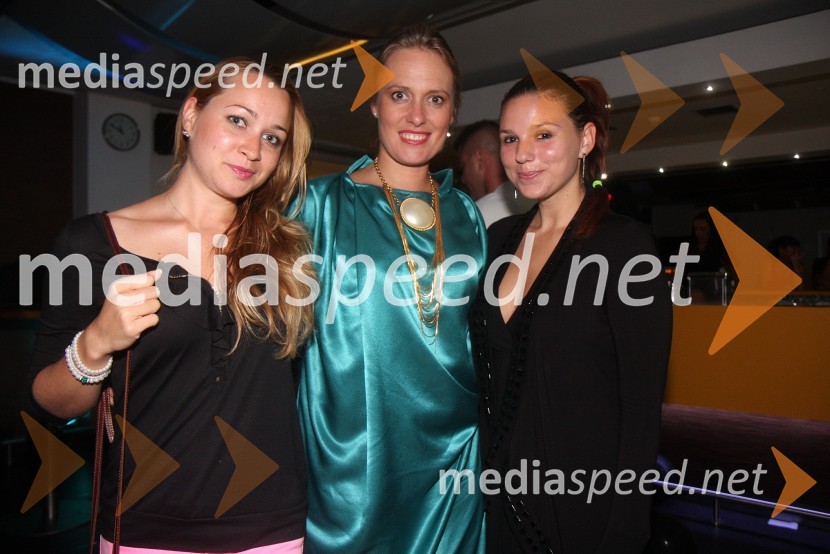 ...;&nbsp;Alenka Slavinec, fotografinja; ...Jurij Bradač, zabava ob rojstnem dnevu