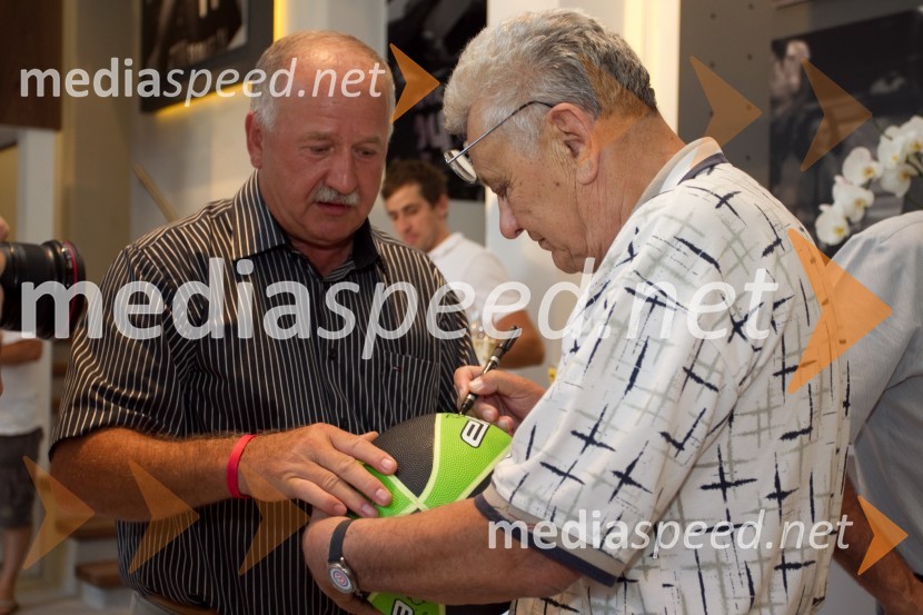 Drago Banovič, nekdanji direktor Zavoda Tivoli; Ranko Žeravica, nekdanji selektorObisk legend jugoslovanske košarke v Ljubljani