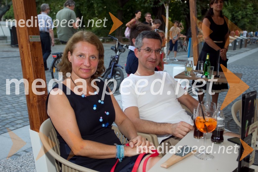 Metka Debevec; soprog Rajmond Debevec, strelec z malokalibrsko puškoObisk legend jugoslovanske košarke v Ljubljani