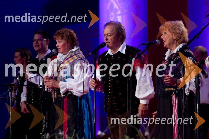 Jožica Kališnik, pevka; Alfi Nipič, pevec; Jožica Svete, pevkaFestival Avsenik 2013, Avsenikov dan
