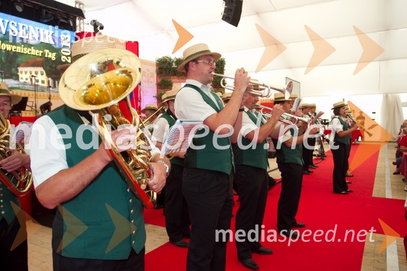 KD Laška pihalna godbaFestival Avsenik 2013, slovenski dan
