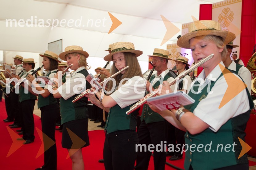 KD Laška pihalna godbaFestival Avsenik 2013, slovenski dan