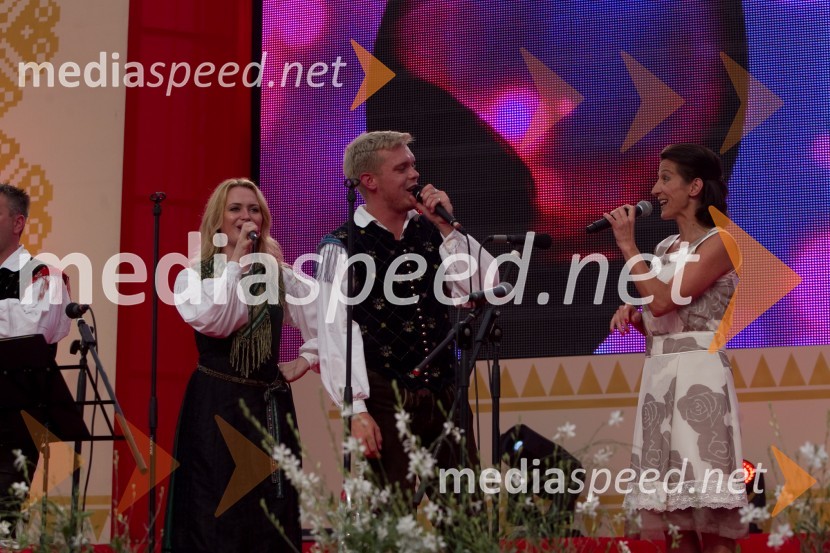 Aleksandra Križan, pevka; MItja Šinkovec, pevec; Betka Šuhel Mikolič, BPRFestival Avsenik 2013, slovenski dan