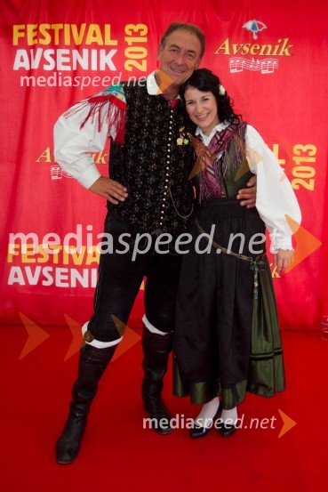 Hubi Aschenbrücker, humorist; Maja Berce Podrekar, pevkaFestival Avsenik 2013, slovenski dan