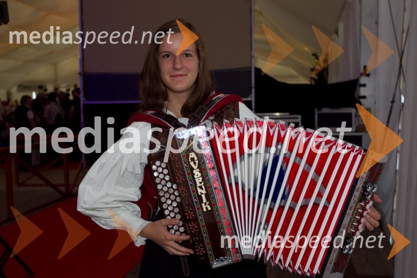 Anja Koračin, harmonikarkaFestival Avsenik 2013, slovenski dan