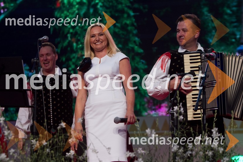 Ansambel Zupan; Nuša Derenda, pevkaFestival Avsenik 2013, slovenski dan