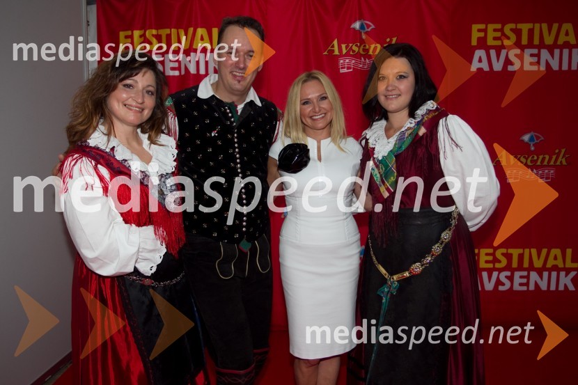 Nuša Derenda, pevka; Ansambel ZupanFestival Avsenik 2013, slovenski dan