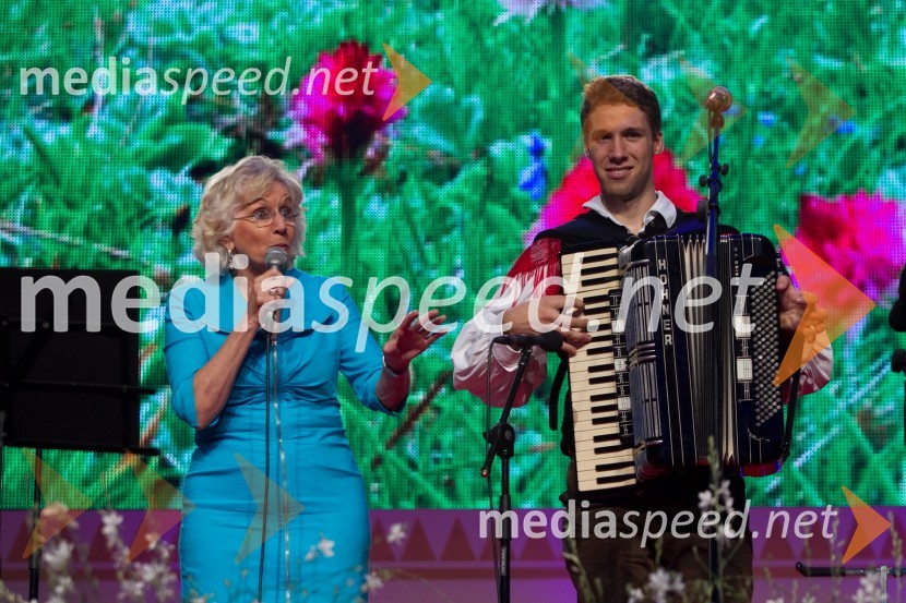 Marija Ahačič Pollak, pevka; Sašo Avsenik, glasbenikFestival Avsenik 2013, slovenski dan