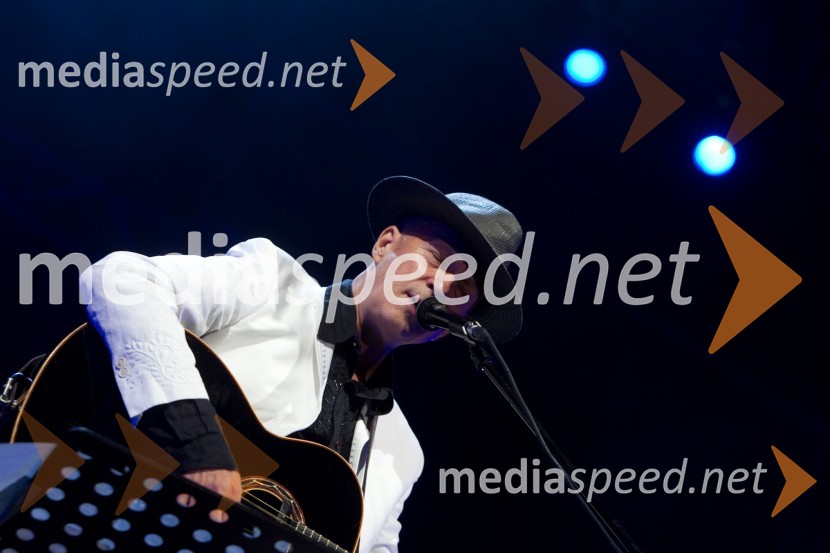 Vlado Kreslin, glasbenikVlado Kreslin, tradicionalni koncert v Križankah