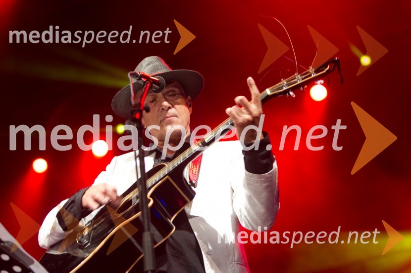 Vlado Kreslin, glasbenikVlado Kreslin, tradicionalni koncert v Križankah