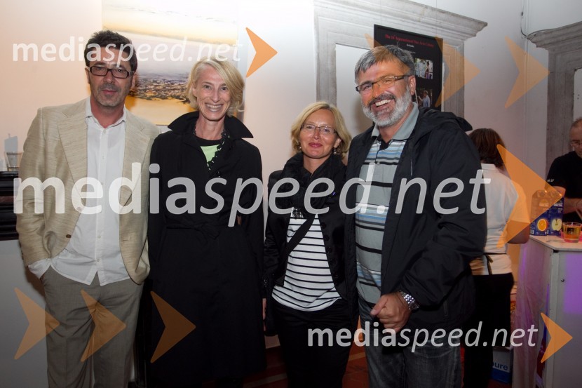 Franci Kek, politik; Mateja Panter, oblikovalka; Roman Jakič, minister za obrambo s soprogoVlado Kreslin, tradicionalni koncert v Križankah