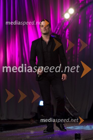 Ivan Zak, pevecMiss Earth Slovenije 2013 je Nina Kos