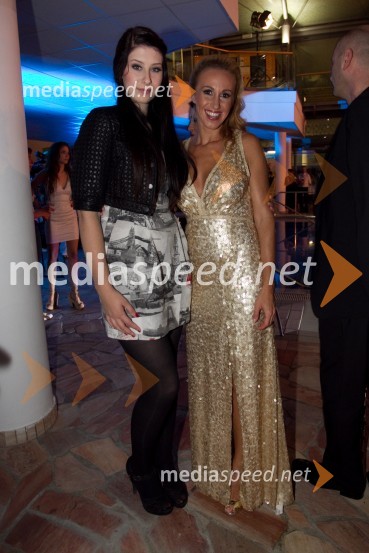 Eva Boto, pevka; Julija Kramar, pevkaMiss Earth Slovenije 2013 je Nina Kos