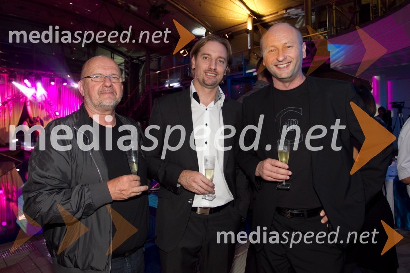 Zmago Jelinčič Plemeniti, politik;&nbsp; Miha Rakar, direktor vodnega mesta Atlantis; Drago GavranovičMiss Earth Slovenije 2013 je Nina Kos