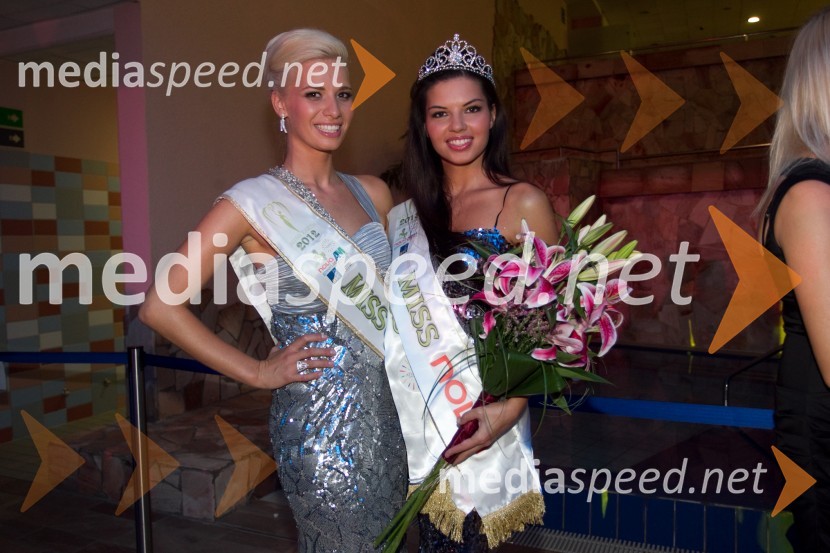 Anjeza Barbatovci, Miss Earth Slovenija 2012; Nina Kos, Miss Earth 2013Miss Earth Slovenije 2013 je Nina Kos