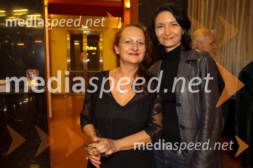 Marinka Poštrak, umetniška vodja PGK; Petra Pogorevc, dramaturginjaEx Ponto 2013, otvoritev festivala