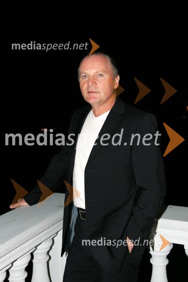 Dr. Marjan Fabjan, lepotni kirurg
 
Dr. Marjan Fabjan, lepotni kirurg