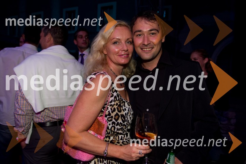 Andreja Medvedič, lastnica in direktorica Sense Wellness Cluba; Goran Breščanski, SausagesPOP Promenada 2013