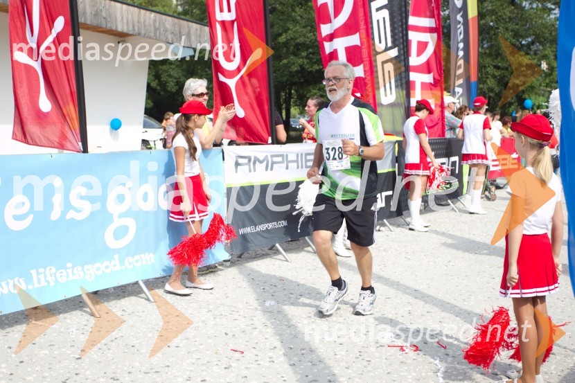 Zvone Medvešček15. Tek okrog jezera