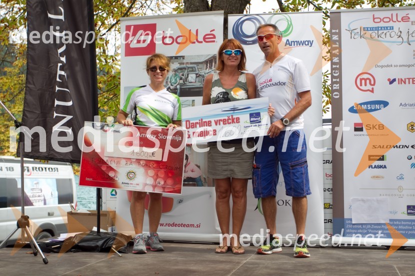 Hedi Kovacs Resnik, Amway; Damijan Ambrožič, organizator teka; Sladjana Anderle15. Tek okrog jezera