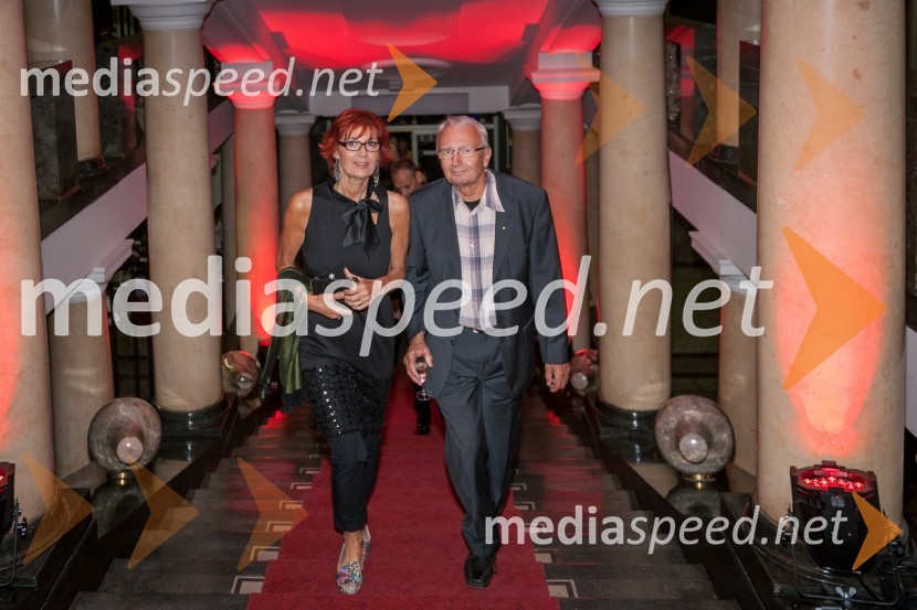 Darinka Pavlič Kamien, vodja službe za odnose z javnostmi pri Telekomu; Peter Kamien50 let Pionirskega doma Ljubljana