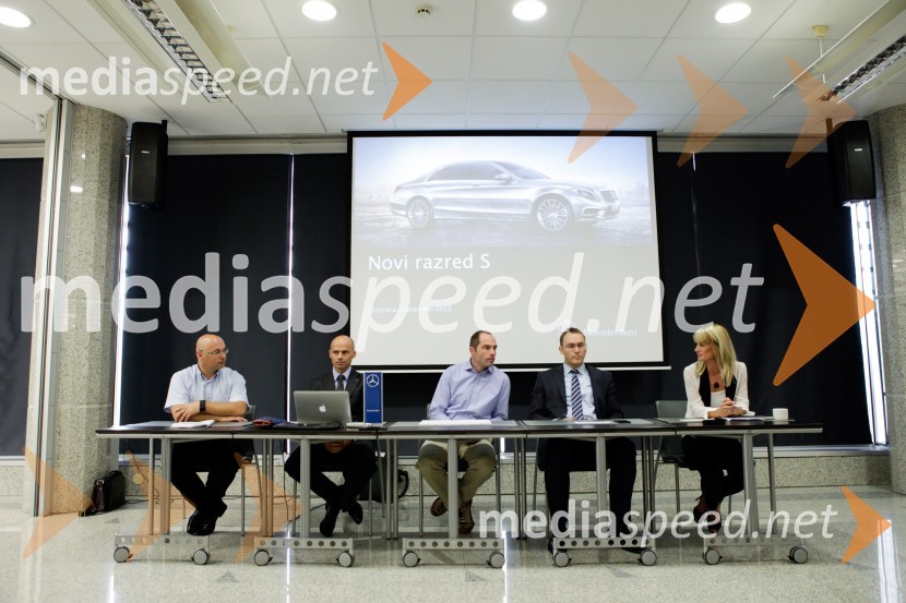...; Andrej Bergant, direktor prodaje pri Autocommerce; Robert Lešnik, oblikovalec pri Mercedes Benz; Rasto Oderlap, direktor podjetja Autocommerce d.o.o.; Metka Pevec Kejžar, odnosi z javnostjo Autocommerce d.o.o.Mercedes Benz S, slovenska predstavitev