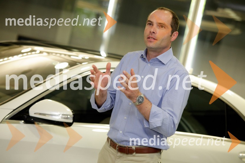 Robert Lešnik, oblikovalec pri Mercedes BenzMercedes Benz S, slovenska predstavitev