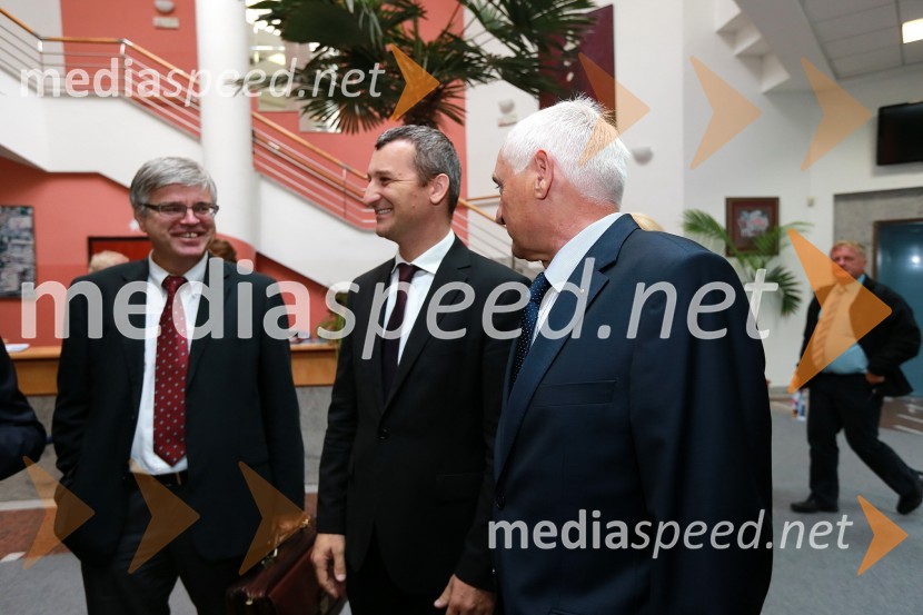 Mag. Samo Hribar Milič, predsednik in generalni direktor GZS; Samo Omerzel, minister za infrastrukturo in prostor; mag. Franc Pangerl, predsednik upravnega odbora Celjski sejem d.d.46. MOS  - Celjski sejem, otvoritev