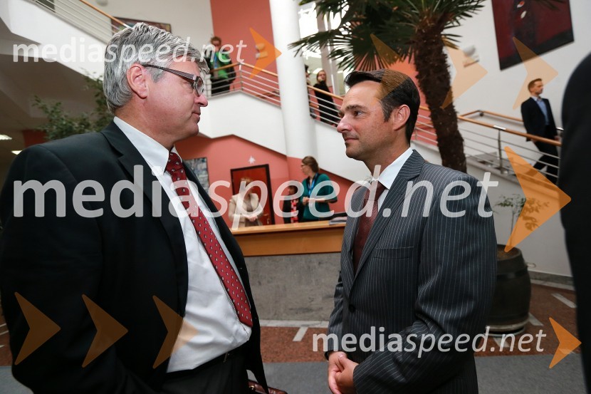 Mag. Samo Hribar Milič, predsednik in generalni direktor GZS; Danilo Ferjančič, generalni direktor Porsche Slovenija d.o.o.46. MOS  - Celjski sejem, otvoritev