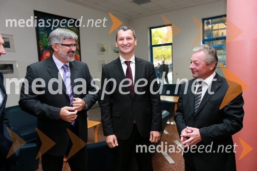 Roman Jakič, minister za obrambo; Samo Omerzel, minister za infrastrukturo in prostor; mag. Stanko Stepišnik, Minister za gospodarski razvoj in tehnologijo46. MOS  - Celjski sejem, otvoritev