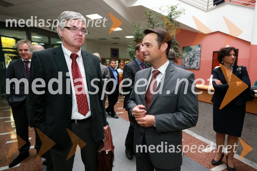 Mag. Samo Hribar Milič, predsednik in generalni direktor GZS; Danilo Ferjančič, generalni direktor Porsche Slovenija d.o.o.46. MOS  - Celjski sejem, otvoritev