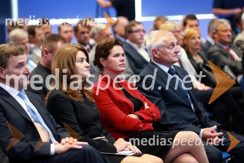 Breda Obrez Preskar, izvršna direktorica Celjski sejem d.d.; Alenka Bratušek, predsednica vlade Republike Slovenije; mag. Franc Pangerl, predsednik upravnega odbora Celjski sejem d.d.46. MOS  - Celjski sejem, otvoritev