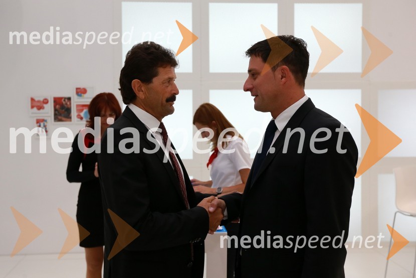 ...;&nbsp;Igor Jecl, direktor sektorja za prodajo, Telekom Slovenije46. MOS  - Celjski sejem, otvoritev