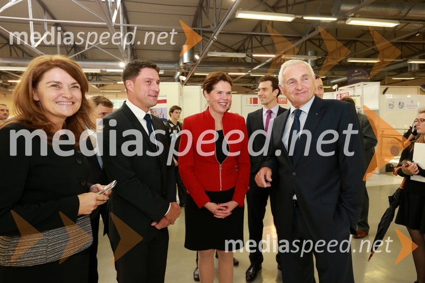 Breda Obrez Preskar, izvršna direktorica Celjski sejem d.d.; Igor Jecl, direktor sektorja za prodajo, Telekom Slovenije; Alenka Bratušek, predsednica vlade Republike Slovenije; mag. Franc Pangerl, predsednik upravnega odbora Celjski sejem d.d.46. MOS  - Celjski sejem, otvoritev