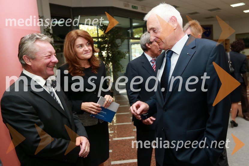 Mag. Stanko Stepišnik, minister za gospodarski razvoj in tehnologijo; Breda Obrez Preskar, izvršna direktorica Celjski sejem d.d.; mag. Franc Pangerl, predsednik upravnega odbora Celjski sejem d.d.46. MOS  - Celjski sejem, otvoritev