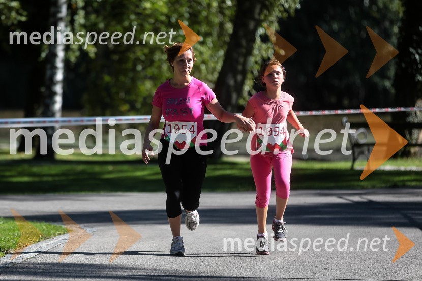 Marjetka Česen Jeretina; Lucija Jeretina (1054)Triglav tek 2013