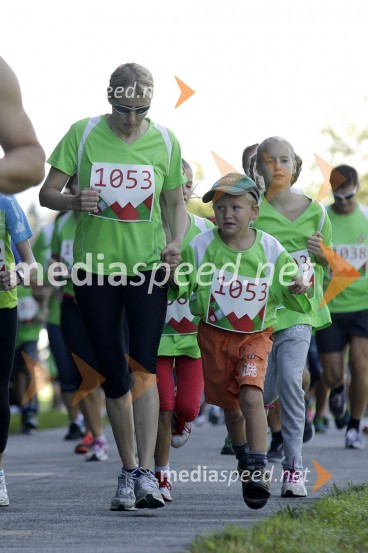 Marija Dolenec; Tim Dolenec (1053)Triglav tek 2013