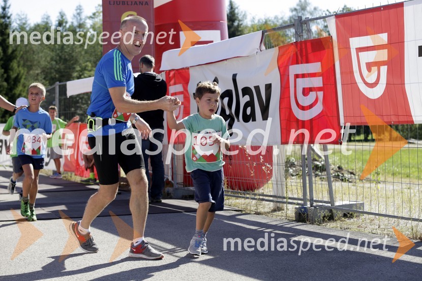 Tomaž Jeretina; Tadej Jeretina (1054)Triglav tek 2013