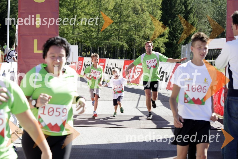Patrik Božjak; Nik Božjak; Bojan Božjak (1018)Triglav tek 2013