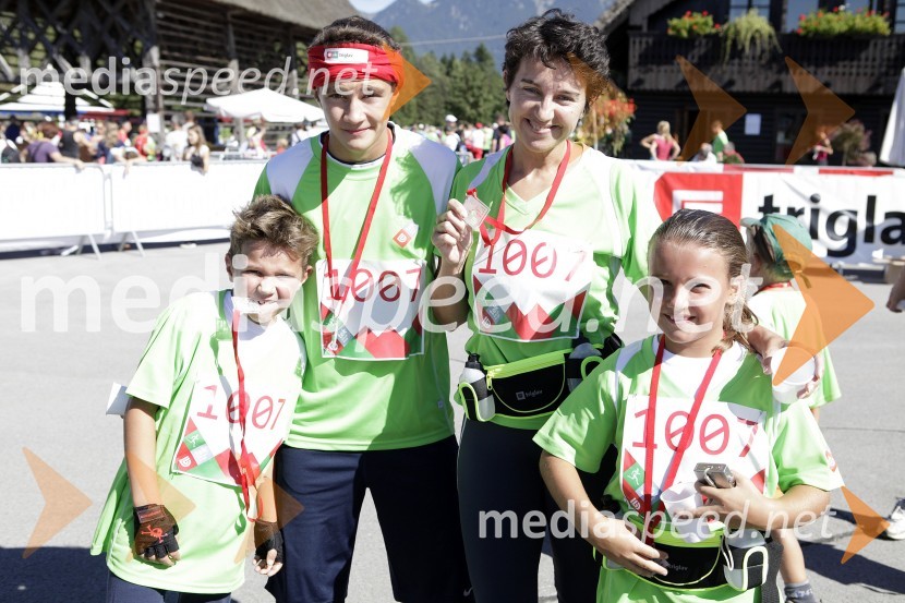 Nino Mihaljević; Tomo Mihaljević; Antonela Divić Mihaljević; Anamaria Mihaljević (1007)Triglav tek 2013