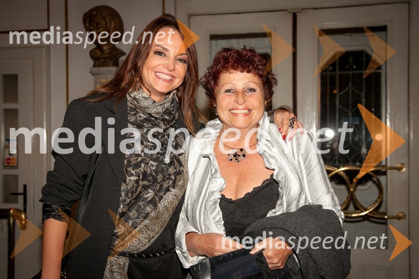 Oriana GIrotto, voditeljica; njena mamaBoris, Milena, Radko, premiera predstave v SNG Drama Ljubljana