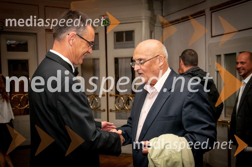 Igor Samobor, direktor Drama SNG Ljubljana; Vasilij Vasko Polič, nekdanji vrhovni sodnikBoris, Milena, Radko, premiera predstave v SNG Drama Ljubljana