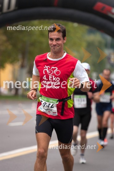 Dejan	Mratinkovič4. Eko maraton Maribor, tekaški maraton