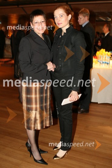 Breda Brezovar Papež, direktorica za korporativne zadeve Tobačna Ljubljana in Hermina Kovačič, urednica Diners Magazine  	Večer pokroviteljev v Cankarjevem domu