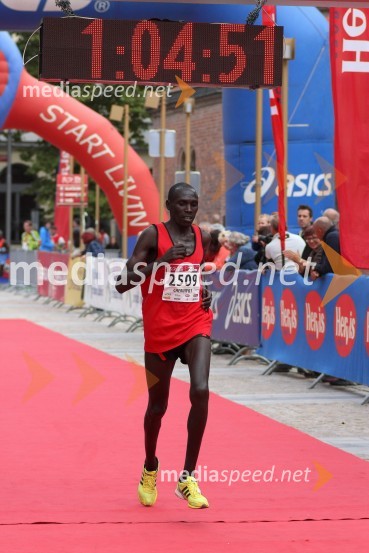 James Meli	Cheruiyot4. Eko maraton Maribor, tekaški maraton