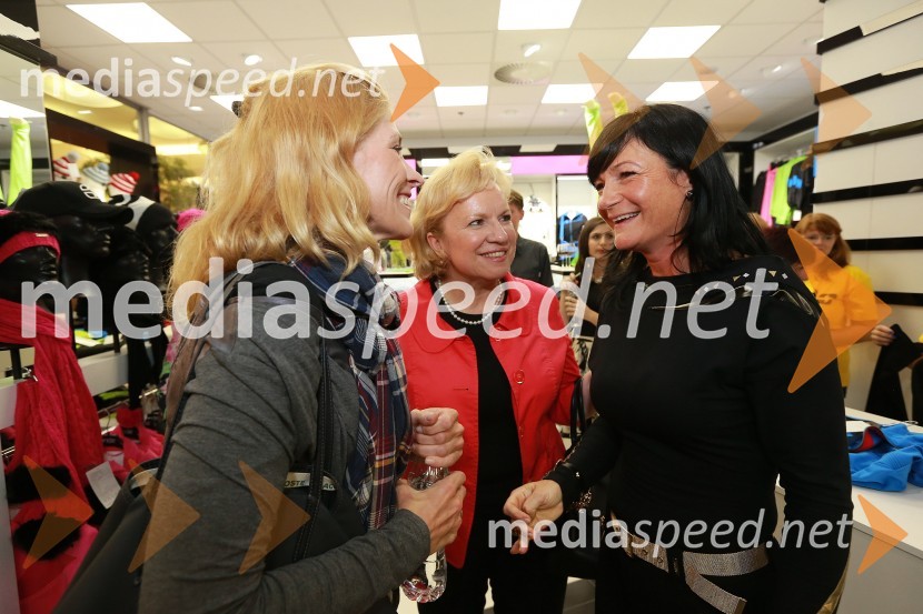 Andreja Comino, novinarka; Sabrina Pečelin, vodja odnosov z javnostmi pri Porsche Slovenija d.o.o.; Nataša Berginc, lastnica trgovine AND by AndražAND by Andraž, otvoritev trgovine