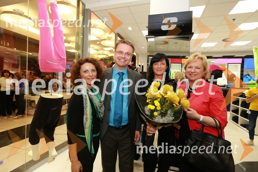 Simona Podlipny, marketing Porsche Slovenija d.o.o; Petr Podlipny, direktor znamke Škoda za Slovenijo; Nataša Berginc, lastnica trgovine AND by Andraž; Sabrina Pečelin, vodja odnosov z javnostmi pri Porsche Slovenija d.o.o.AND by Andraž, otvoritev trgovine